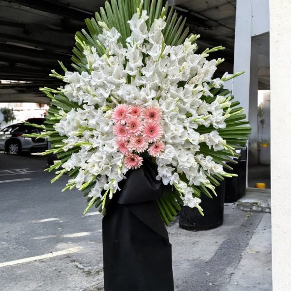 ارسال گل طبیعی برای سفارت واتیکان در تهران