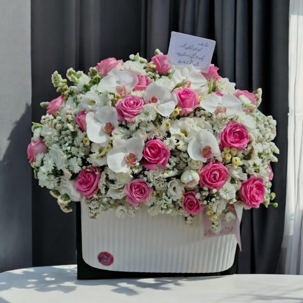ارسال گل طبیعی برای سفارت لندن در تهران