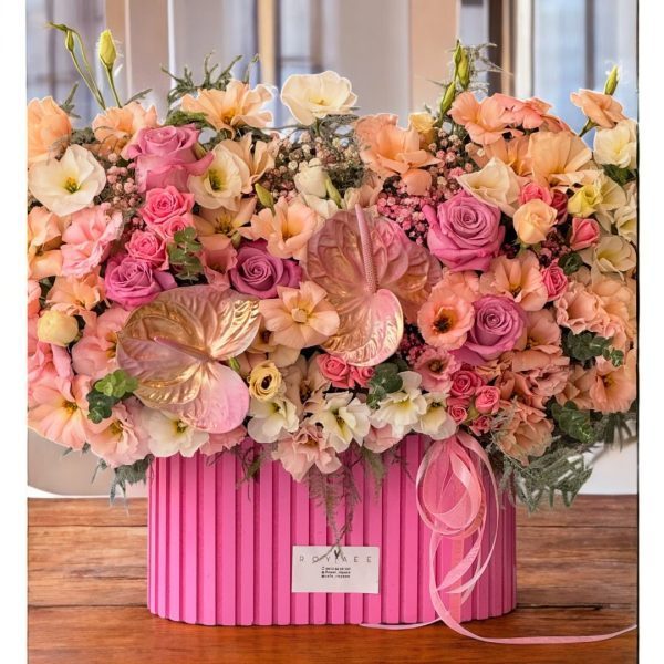 ارسال گل طبیعی برای سفارت کانادا در تهران برای افغان ها