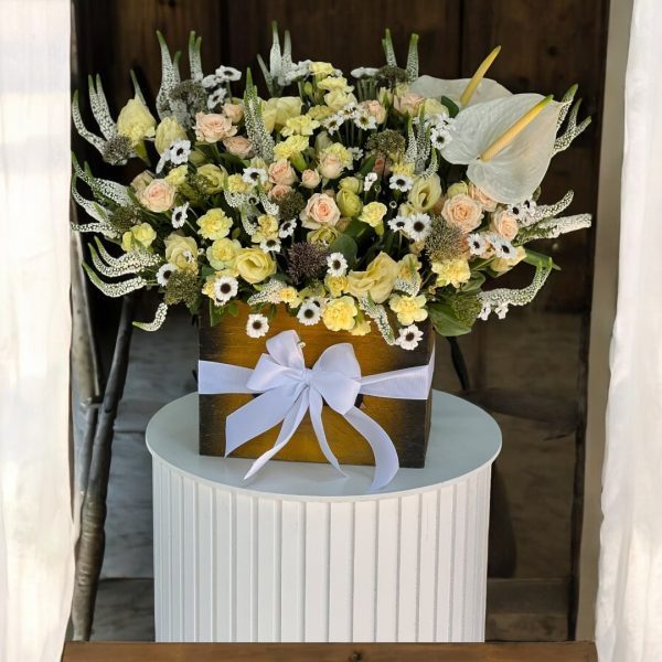 ارسال گل طبیعی برای پست خانه مرکزی تهران