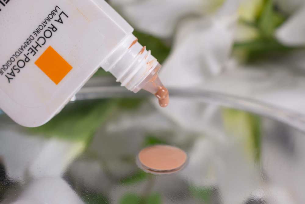 ضد آفتاب رنگی لاروش پوزای مدل UVMUNE 400 — تصویر ۳