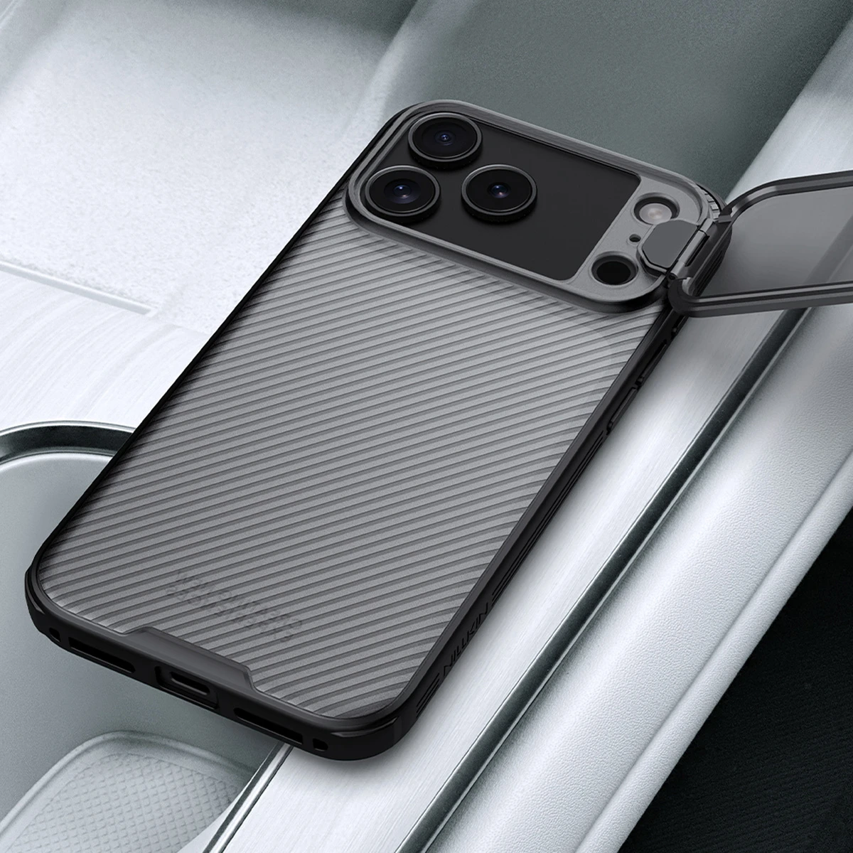گارد دودی کمرا استند iPhone 17 Pro مارک نیلکین مدل CamShield Prop — تصویر ۶