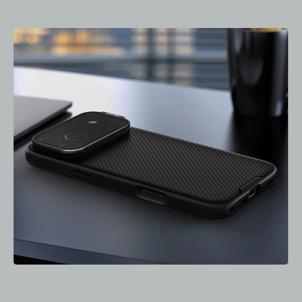 گارد کمرا استند شیشهای iPhone 17 Pro Max مارک نیلکین مدل CamShield Prop — تصویر ۴