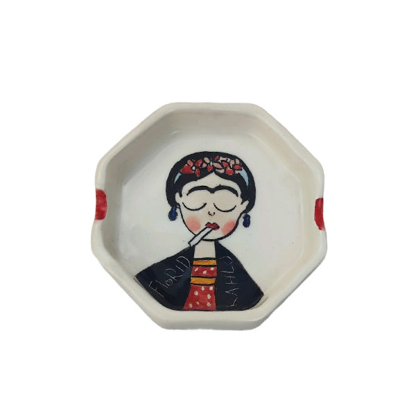 زیرسیگاری مدل دختر ابرو کمون