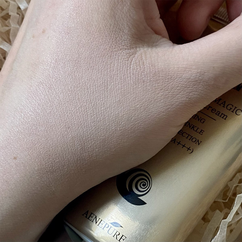 بی بی کرم روشن کننده و ضد چروک حلزون Aenepure Magic Snail BB SPF50+ PA+++ UV Whitening Wrinkle Care 50ml — تصویر ۵