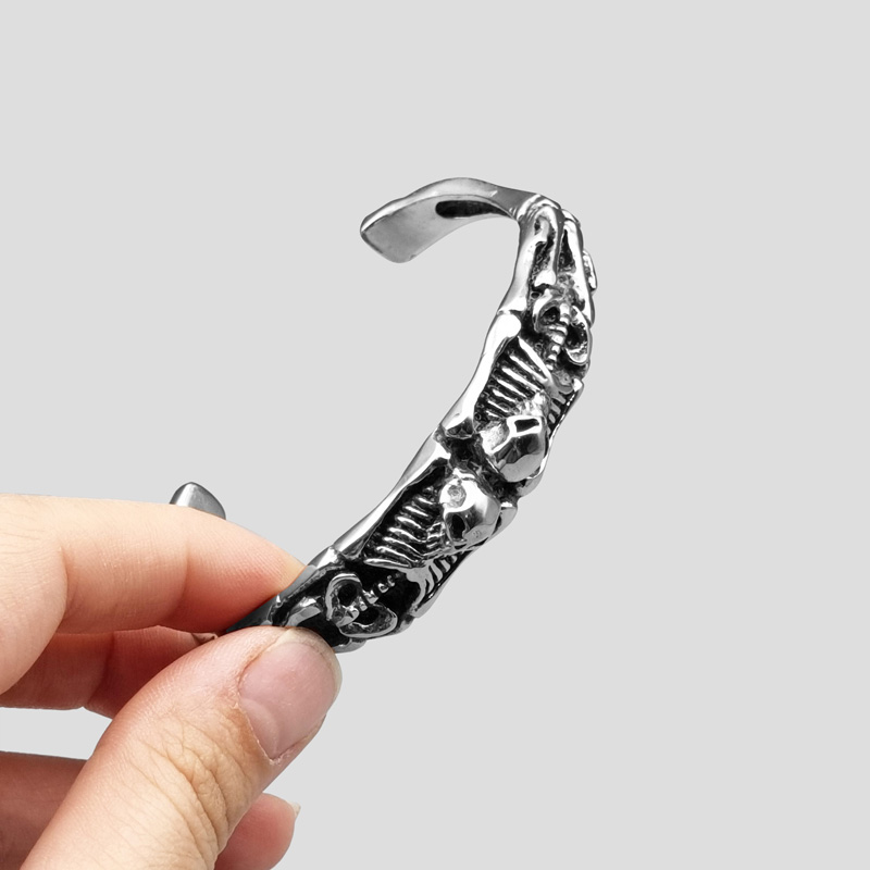 دستبند اسکلت مدل Lying Skeletons کد Njd-787d2 — تصویر ۵
