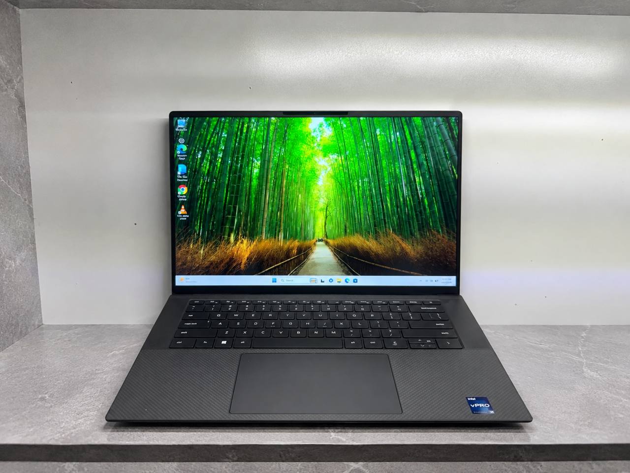 لپ تاپ 15.6 اینچ دل تاچ Dell Precision 5570 Corei7-12800H NVIDIA RTX A2000 8GB FullHD IPS