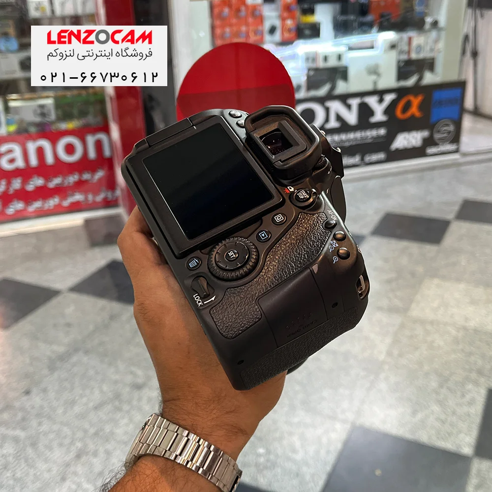 دوربین Canon 80D 18-135 usm — تصویر ۳