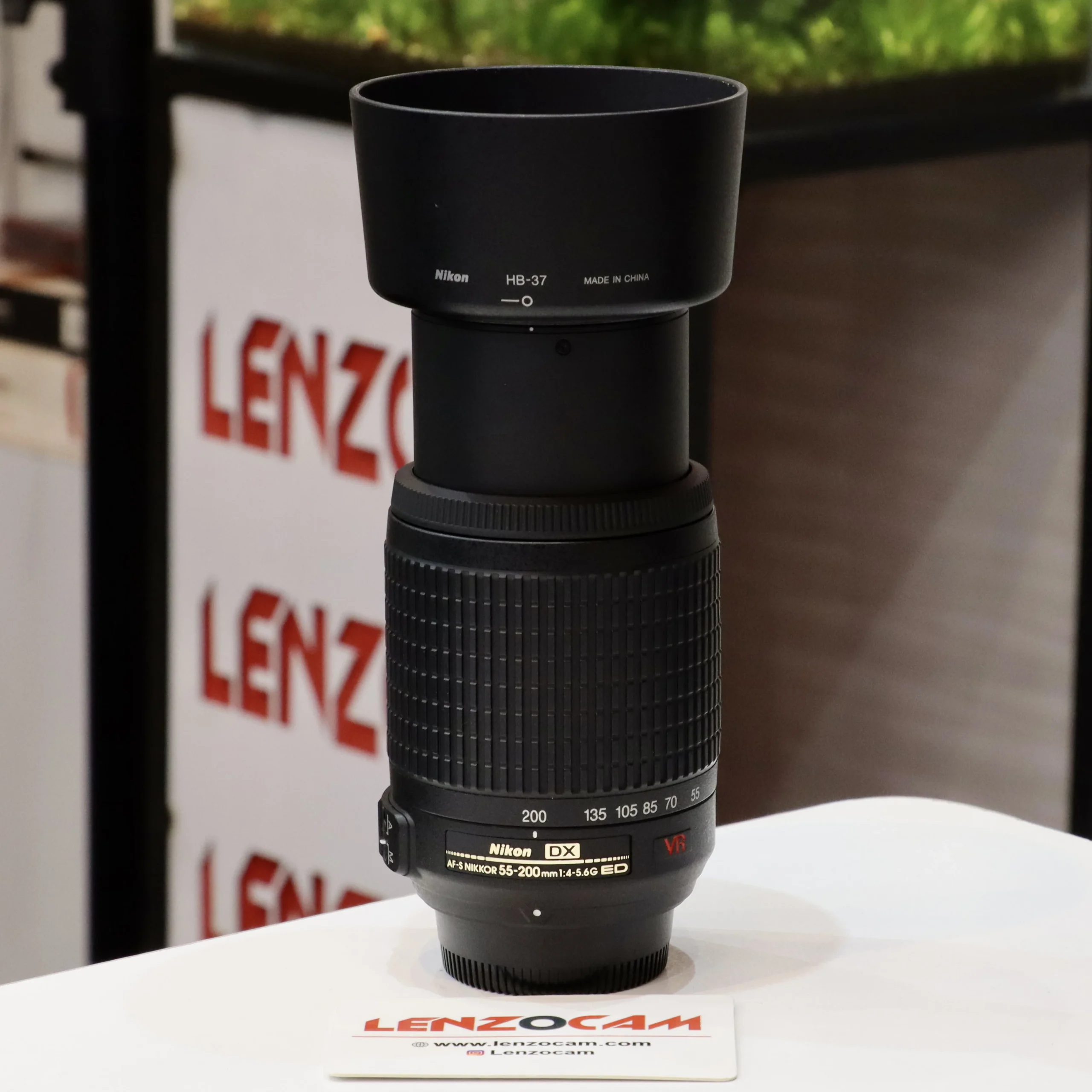 لنز استوک نیکون مدل Nikon 55-200mm VR