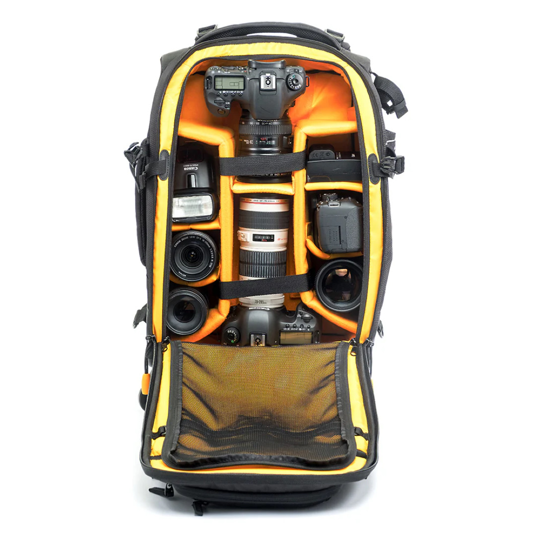 کوله پشتی دوربین ونگارد مدل Vanguard ALTA FLY 55T — تصویر ۳