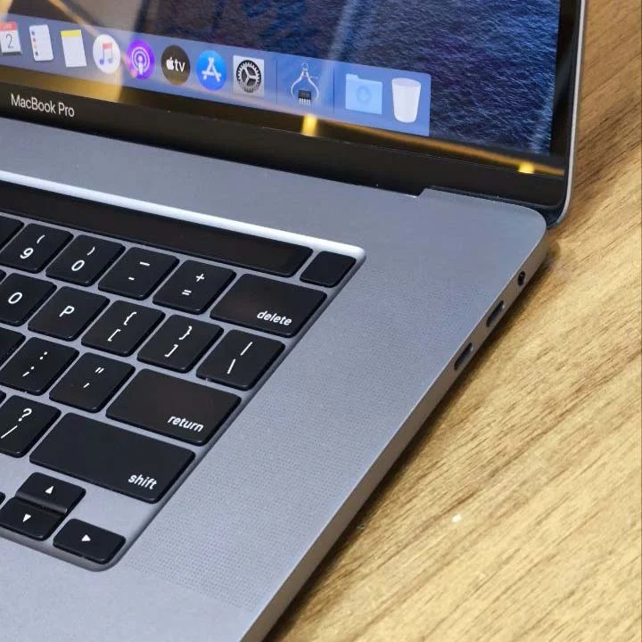 MacBook 2022 M2 /16/512 — تصویر ۵