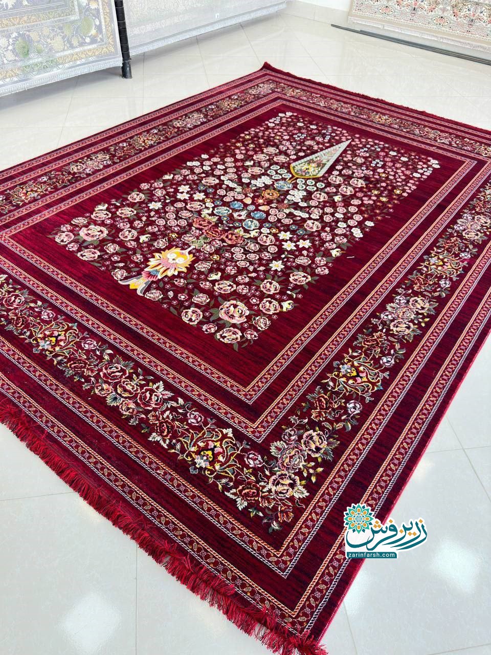 فرش سرو لاکی 700 شانه – تمام نخ اکریلیک — تصویر ۳