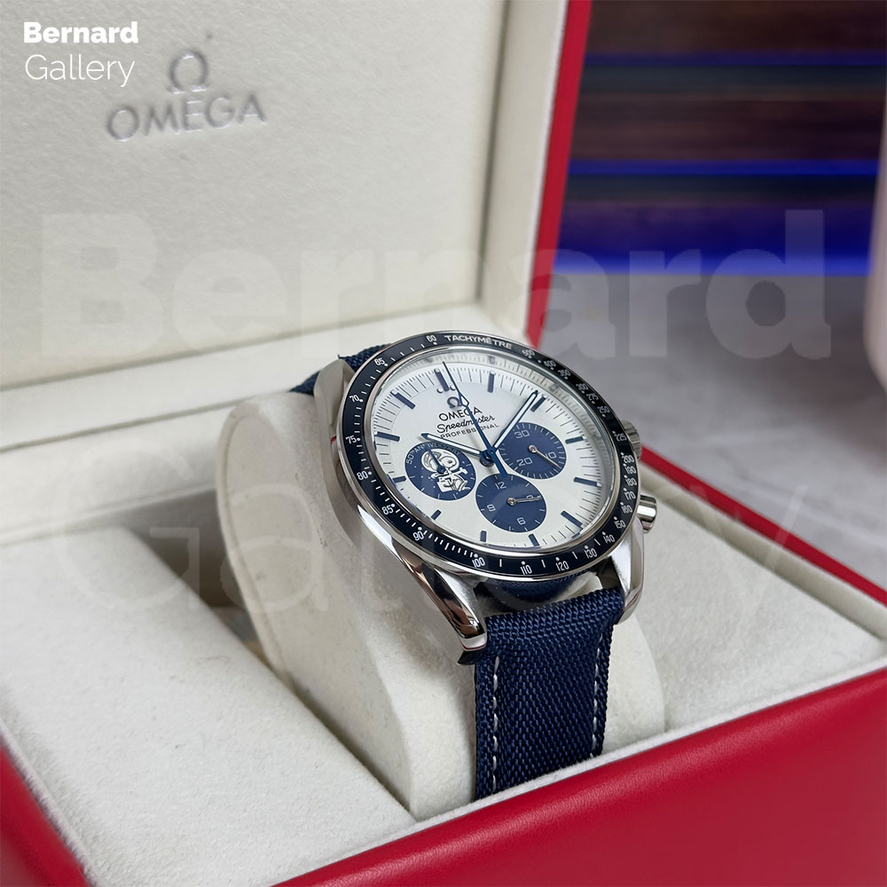 ساعت مچی مردانه امگا Omega Speedmaster Silver Snoopy Award — تصویر ۳