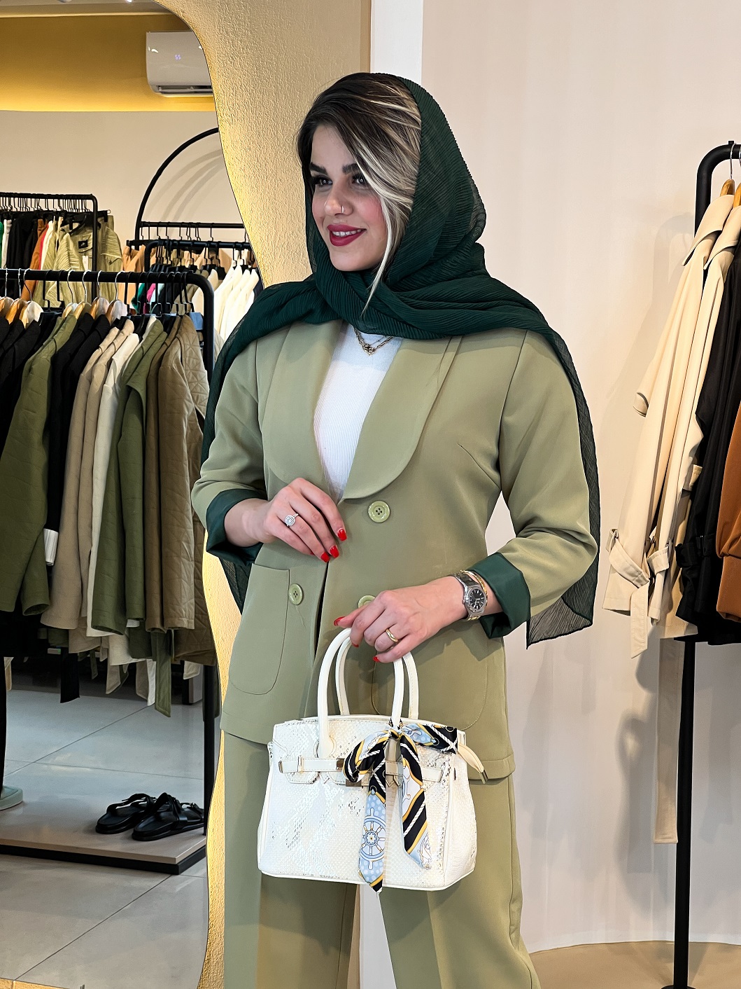 کت و شلوار مازراتی سبز 200101 — تصویر ۶
