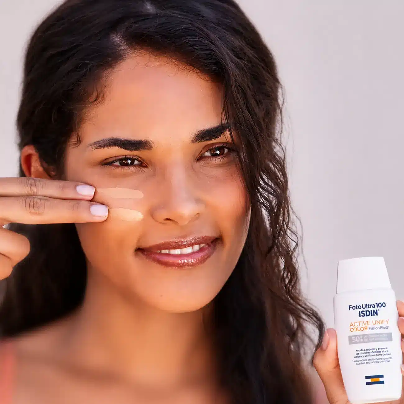 فلوئید ضد آفتاب رنگی ایزدین ISDIN اکتیو یونیفای با SPF100 و حجم 50ml — تصویر ۴