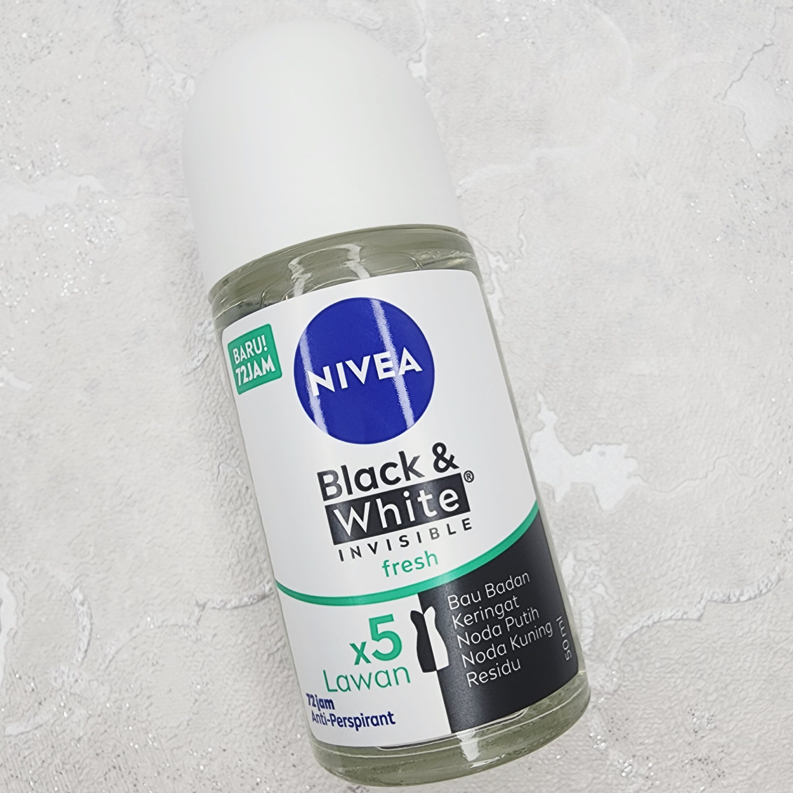 مام رولی ضد تعریق نیوآ Nivea مدلBlack And White Invisible Fresh حجم 50 میل — تصویر ۴