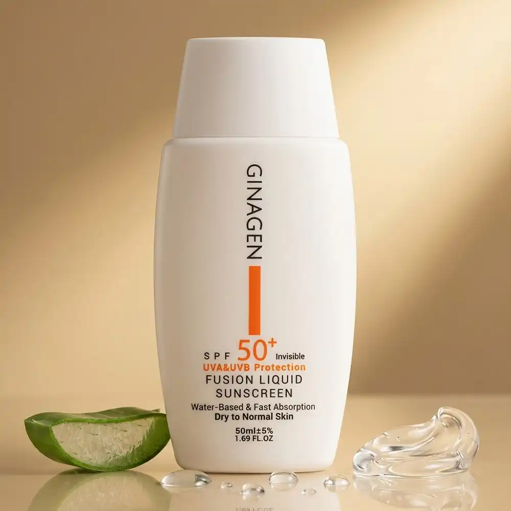 ضدآفتاب SPF50 لیکویید فیوژن ژیناژن (GINAGEN) بی رنگ مخصوص پوست خشک و نرمال حجم 50 میلی لیتری — تصویر ۲